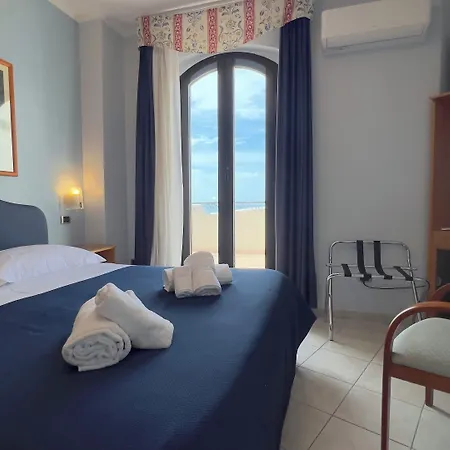 Hotel Bajamar 4*